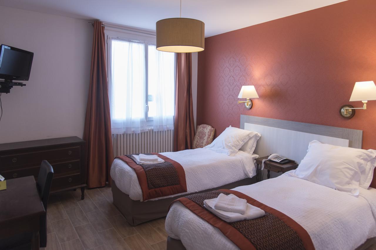Logis Grand Hotel Pelisson Nontron Exteriör bild