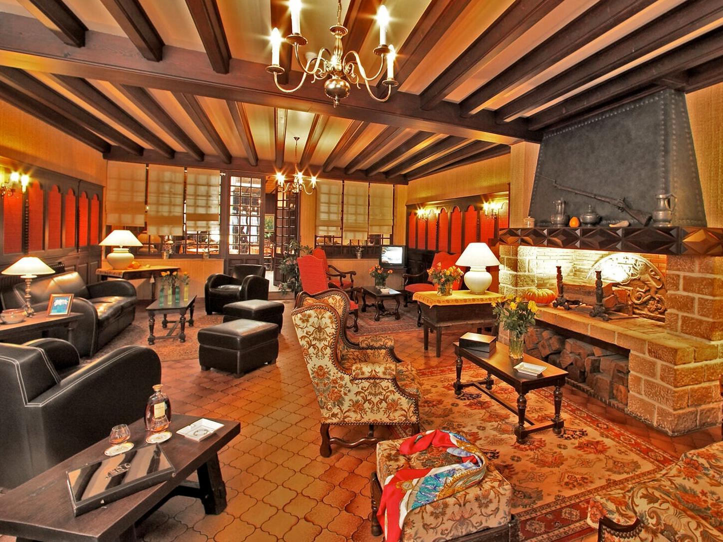 Logis Grand Hotel Pelisson Nontron Exteriör bild
